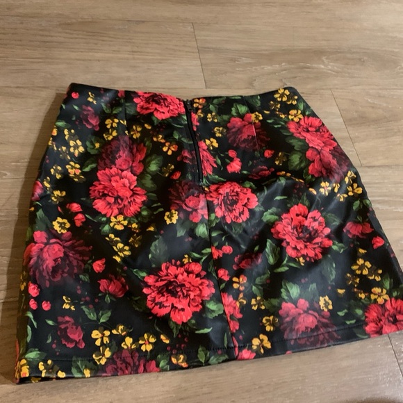 Faux Leather Forever 21 Floral Skirt - Picture 3 of 5